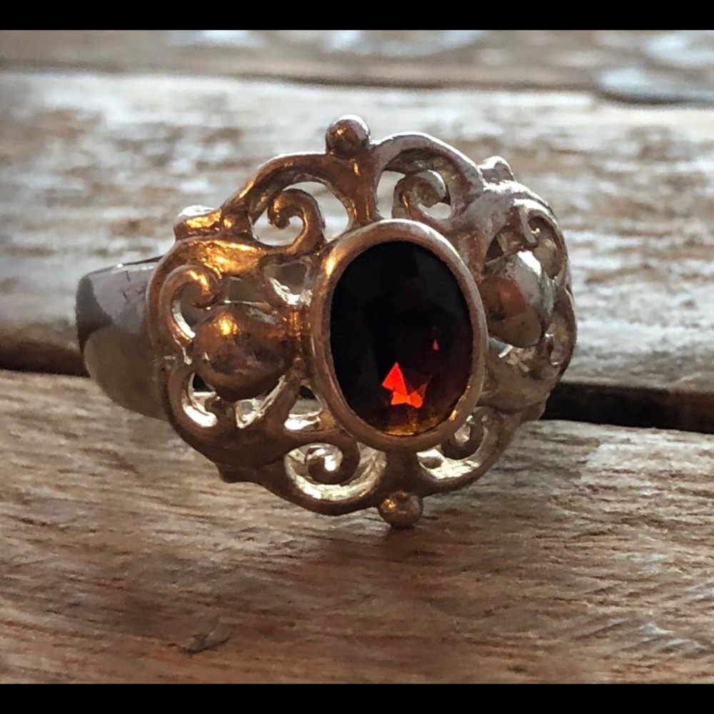 .925 Silver and Garnet Vintage Ring